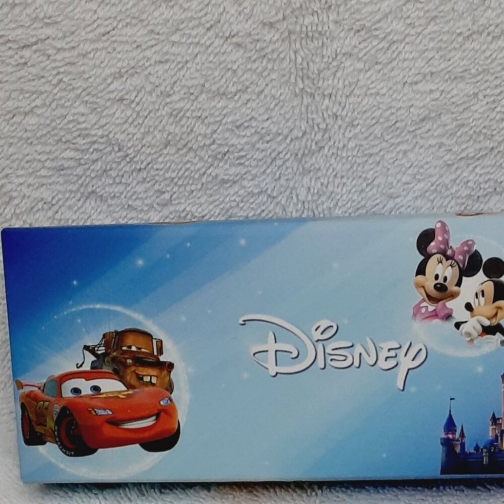 HOST PICK!! NEW Disney Girl's Wrist Watch - Picture 9 of 15
